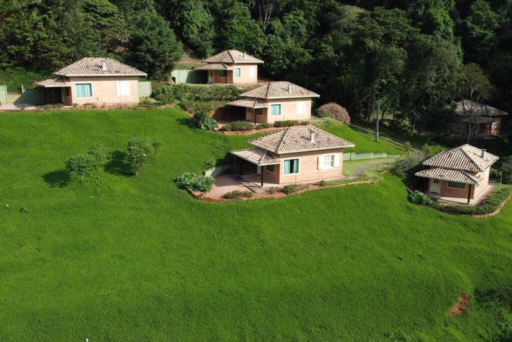 Recanto Dos Beija Flores, Chale Lantana B Monte Alegre do Sul Buitenkant foto